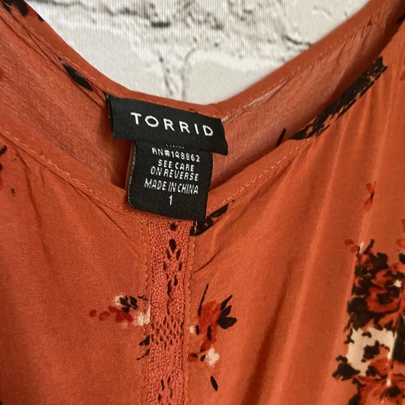 *SOLD* Torrid Floral Tank - Picture 3 of 4